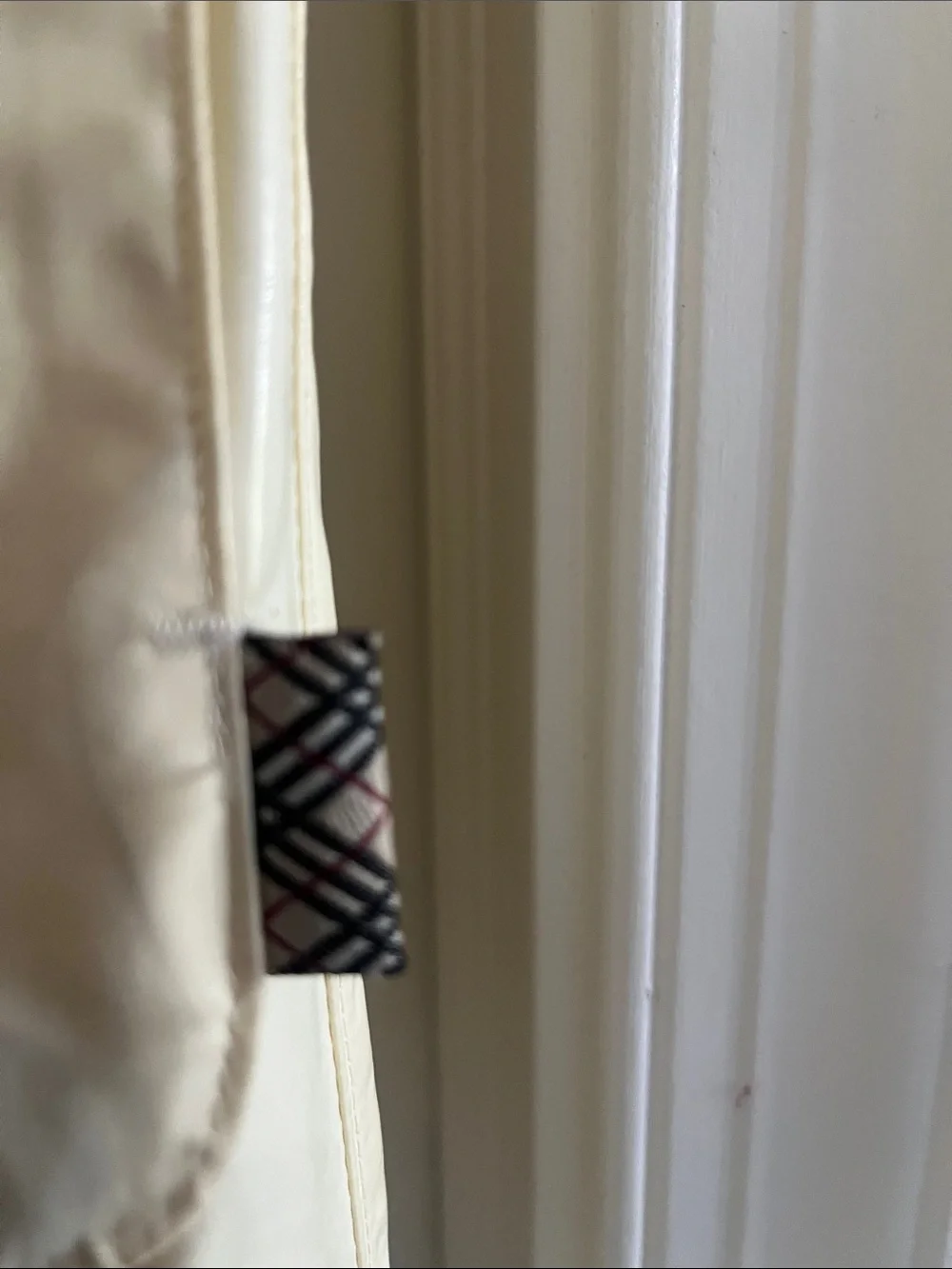 Burberry Cream Toggle Raincoat with Signature Check Lining - Picture 3 of 5